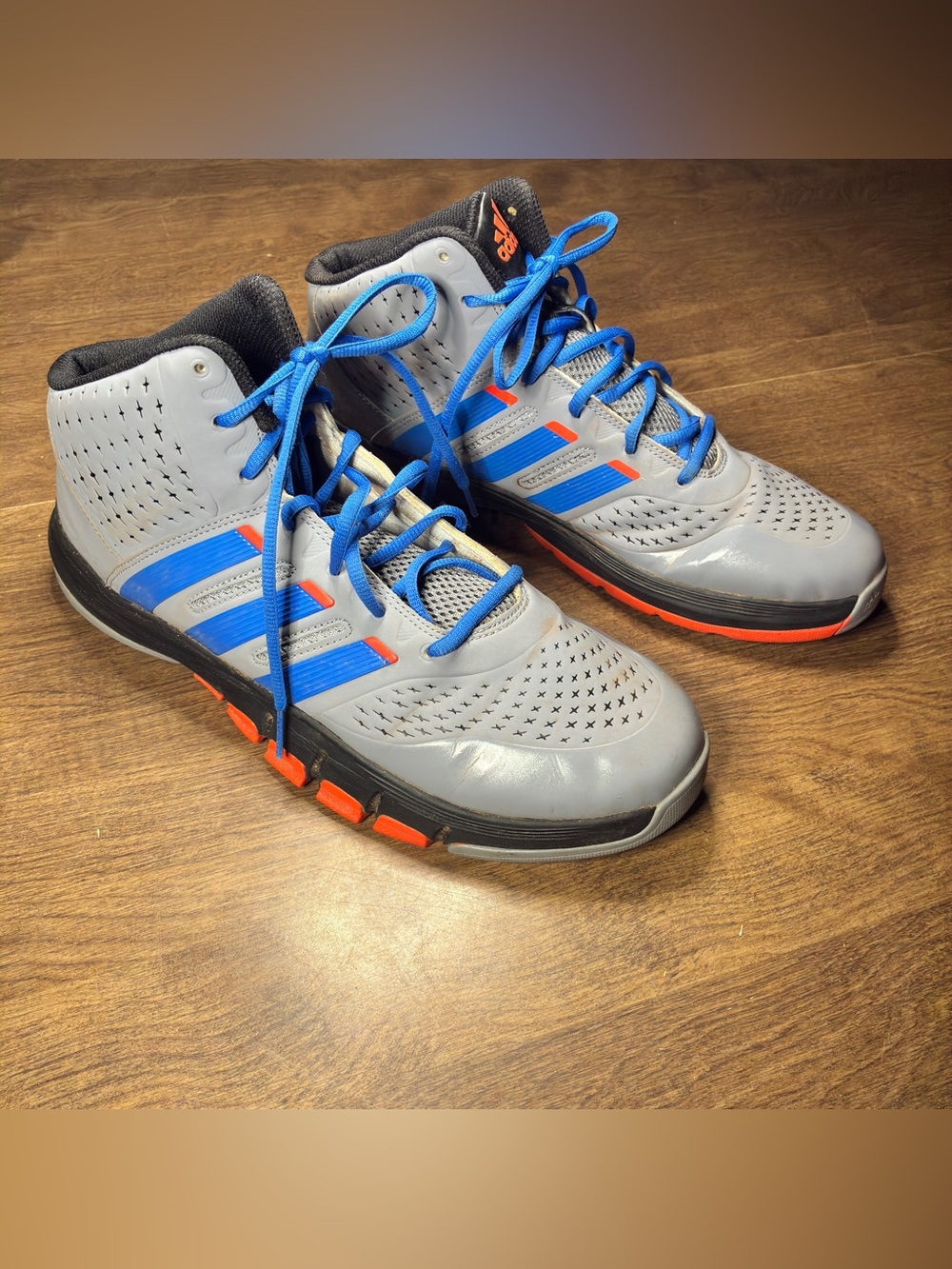 Adidas Sneakers Men’s Size 11 Cross 'Em Up  Lace Up Basketball Sneakers G66500